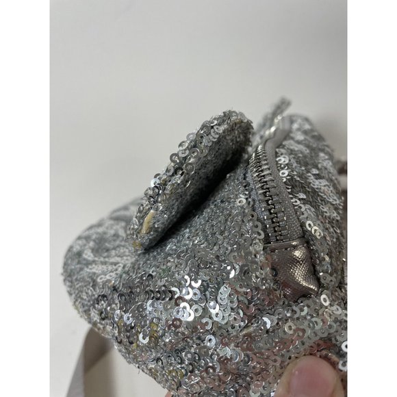 Minnie Mouse Disney Loungefly Hip Bag Fanny Pack Silver Sequin Bow HTF Rare READ - Picture 6 of 13